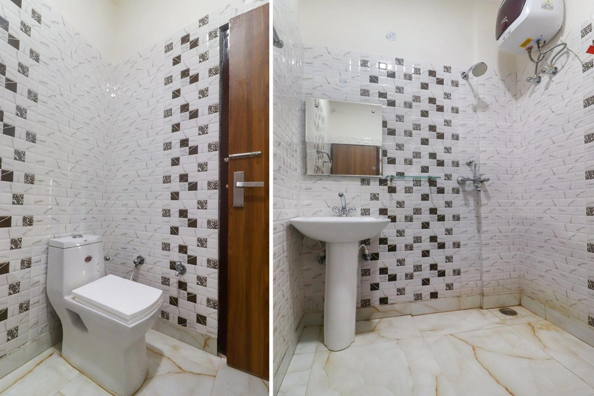 โอโย 62646 ทัช คลาสสิก Hotel Tajganj ภายนอก รูปภาพ